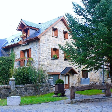 Apartamento Con Jardin Casa Mendiluce El Pueyo de Jaca Exterior photo