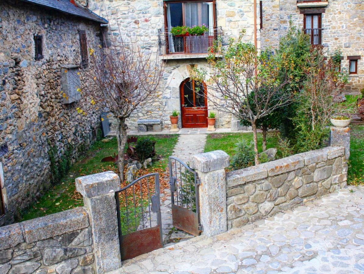 Apartamento Con Jardin Casa Mendiluce El Pueyo de Jaca Exterior photo